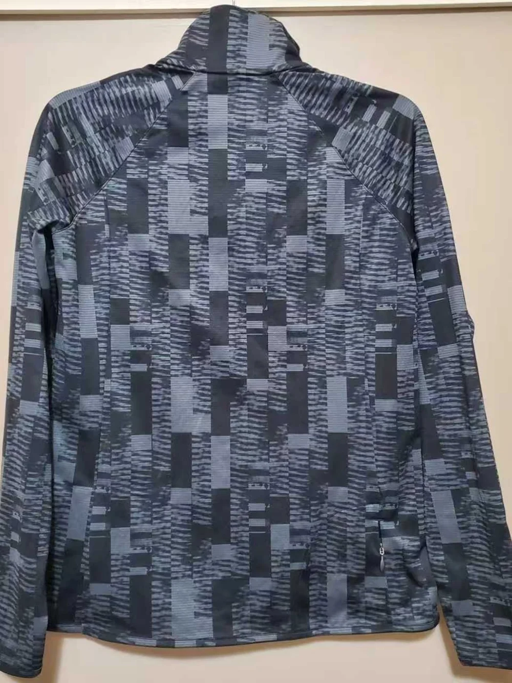 Under Armour Black & Teal Patterned 1/4 Zip Pullover - Picture 4 of 5